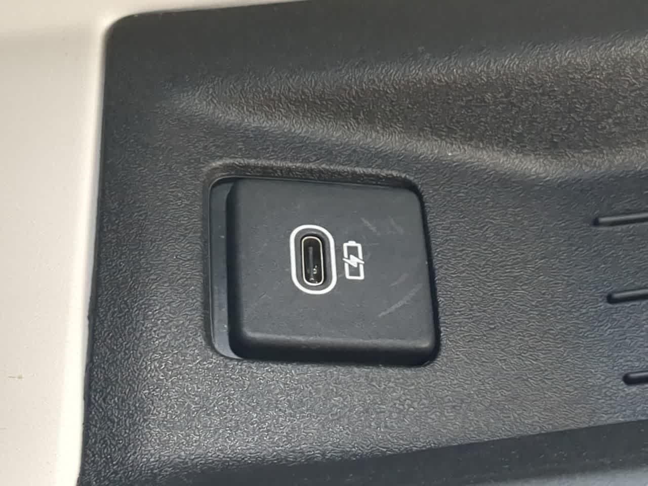 Thumbnail: 2025 Land Rover Defender - 33