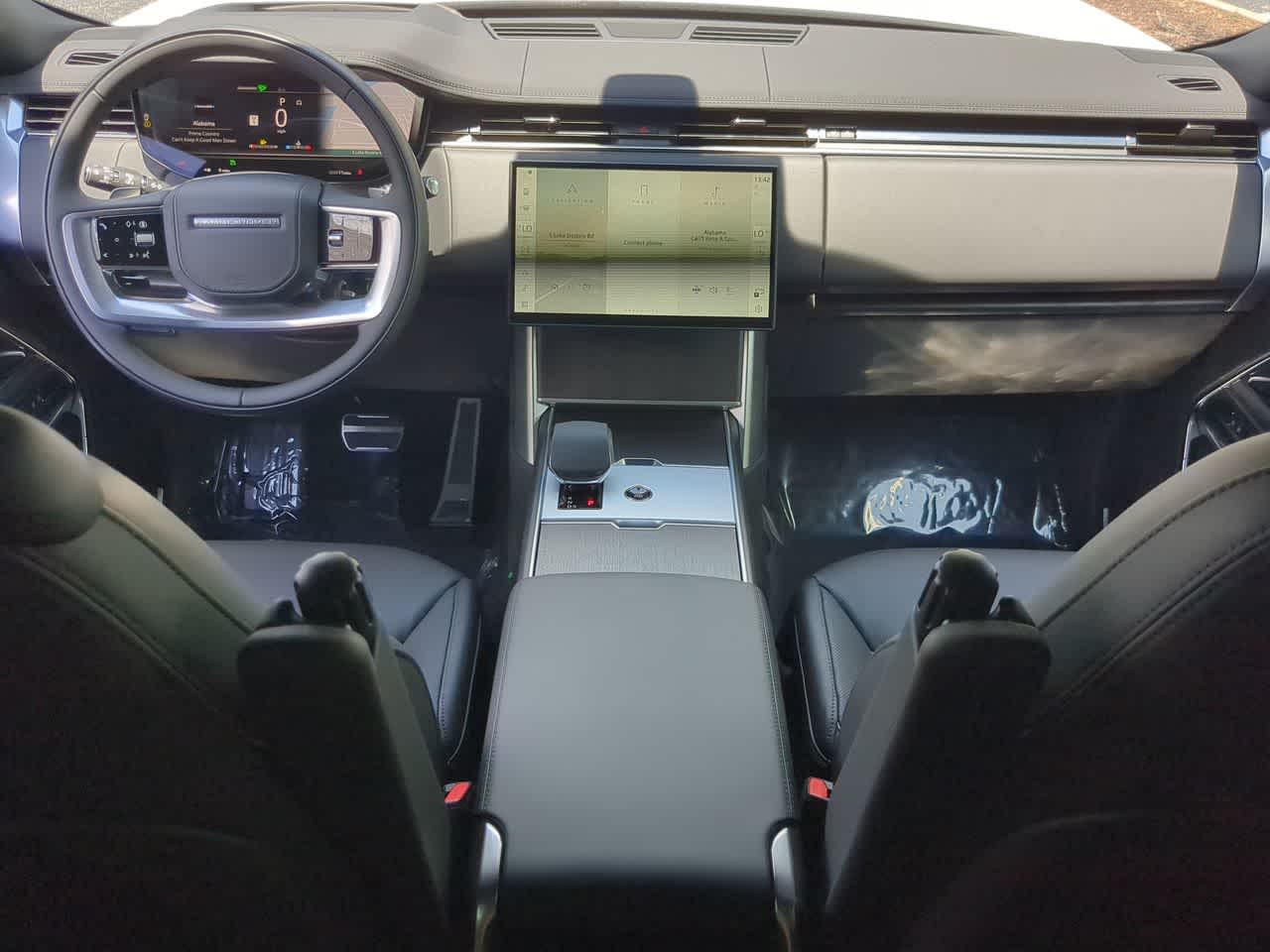 Thumbnail: 2026 Land Rover Range Rover - 15