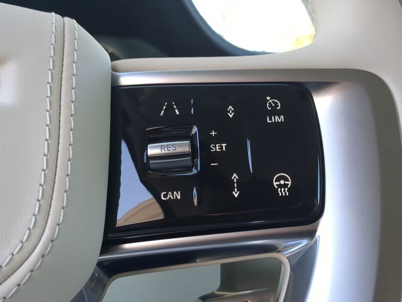 Thumbnail: 2025 Land Rover Range Rover - 27