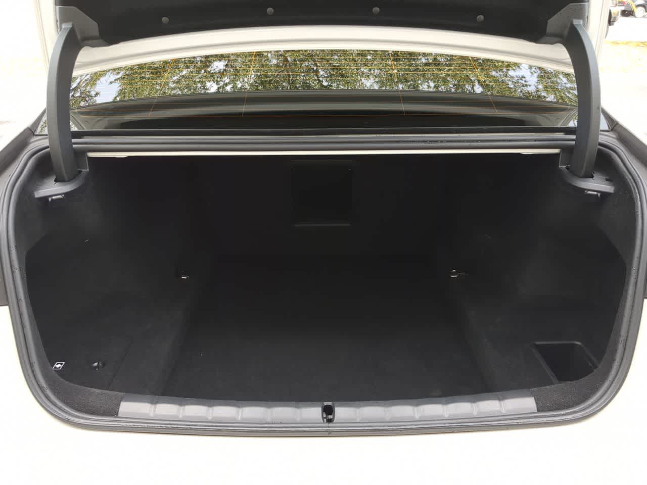 Thumbnail: 2023 BMW 7 Series - 37