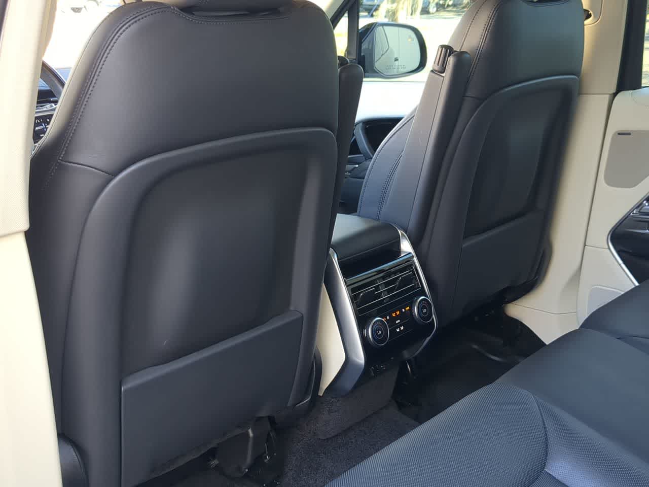 Thumbnail: 2023 Land Rover Range Rover - 18