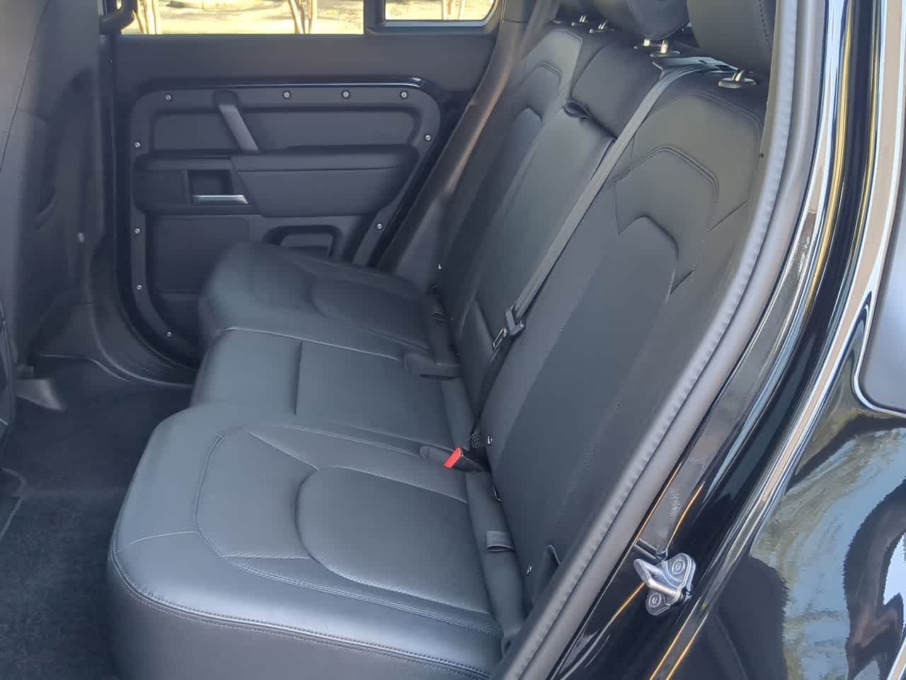 Thumbnail: 2025 Land Rover Defender - 20