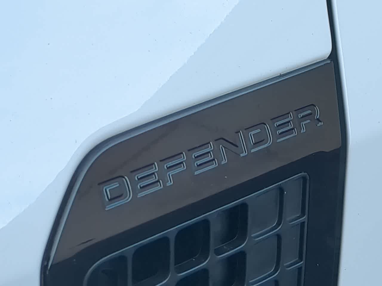 Thumbnail: 2025 Land Rover Defender - 13