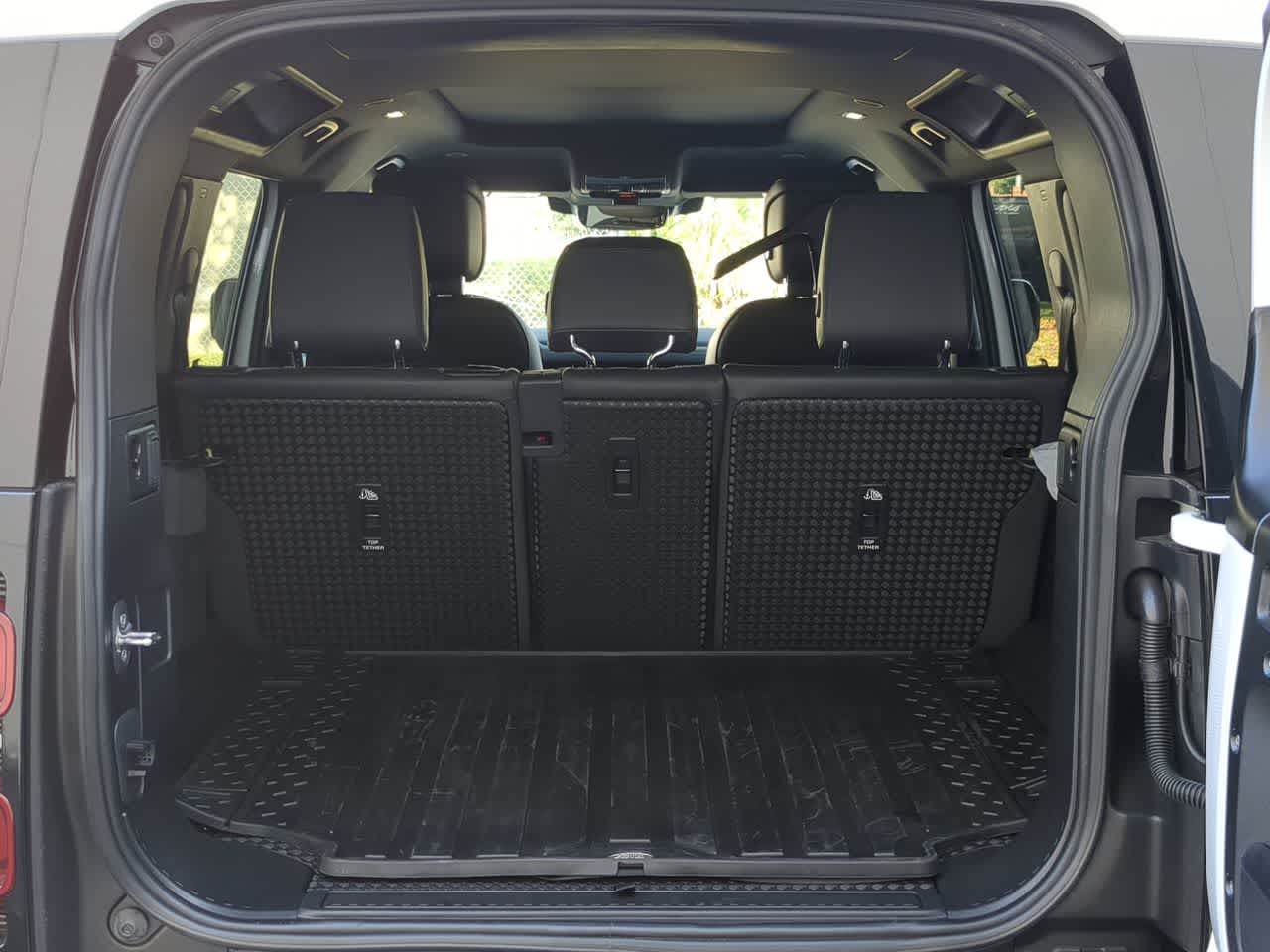 Thumbnail: 2024 Land Rover Defender - 36