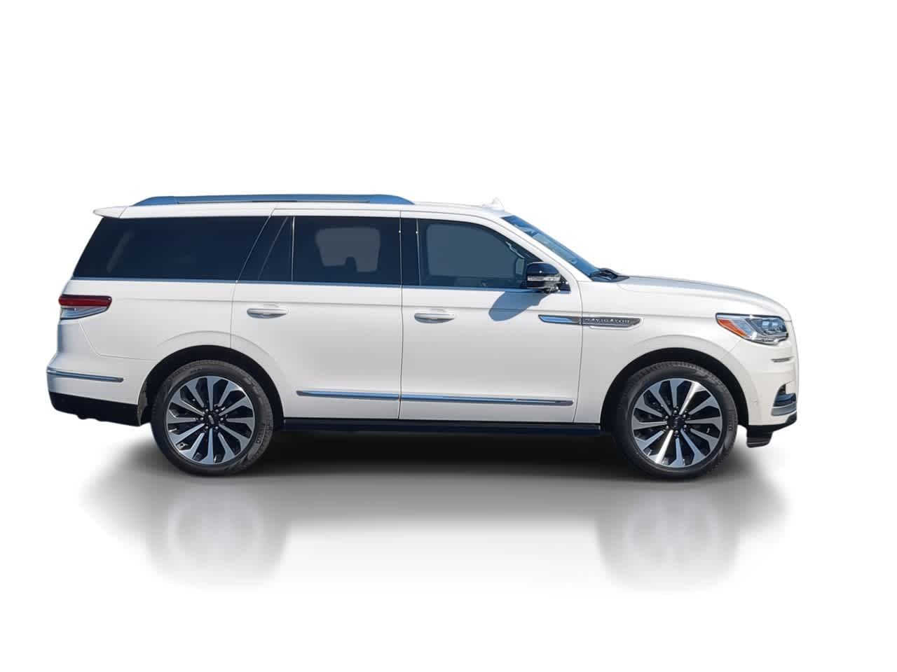 Thumbnail: 2024 Lincoln Navigator - 9