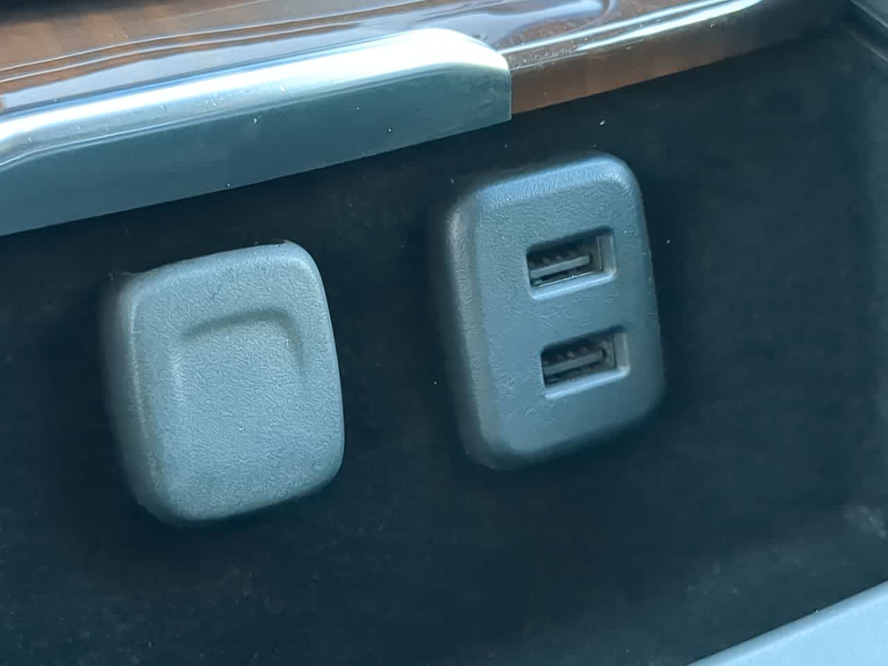 Thumbnail: 2019 Cadillac Escalade - 32