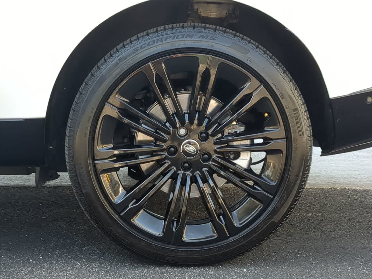 Thumbnail: 2025 Land Rover Range Rover - 14