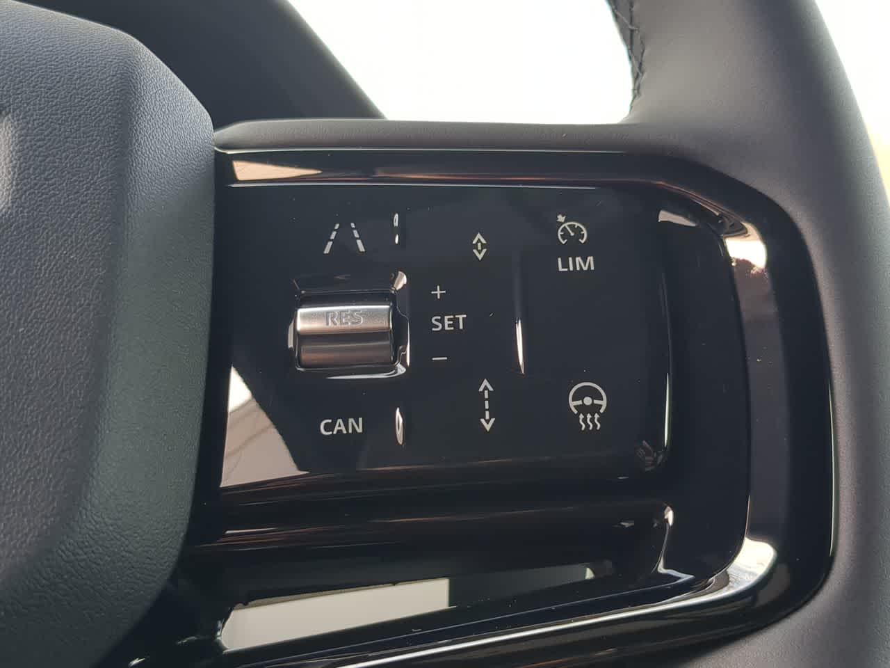 Thumbnail: 2026 Land Rover Range Rover Evoque - 27