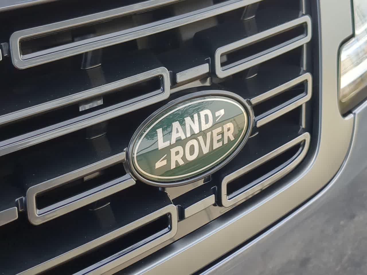 Thumbnail: 2025 Land Rover Range Rover Sport - 11