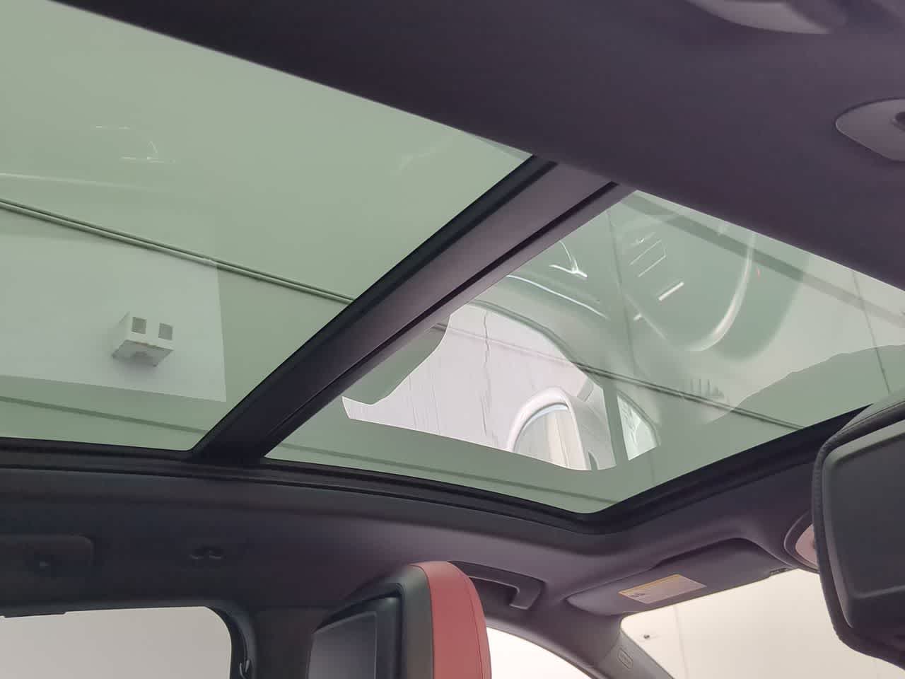 Thumbnail: 2024 Porsche Macan - 23