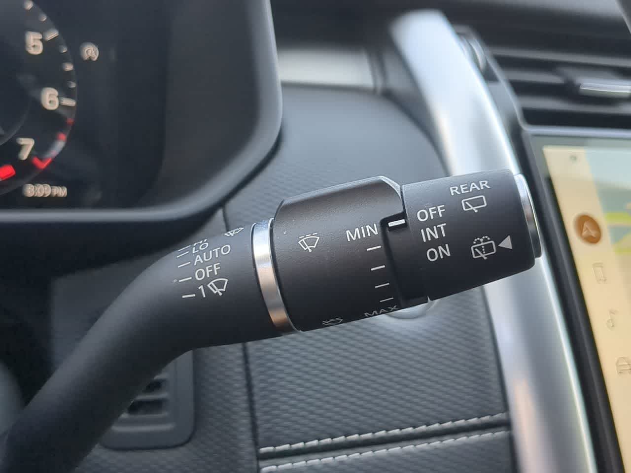 Thumbnail: 2025 Land Rover Discovery - 27