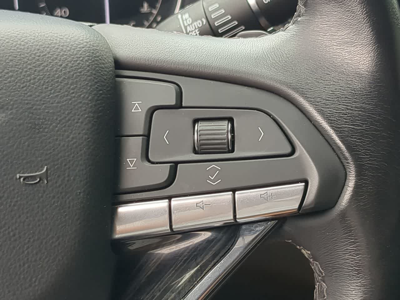 Thumbnail: 2024 Cadillac XT6 - 27