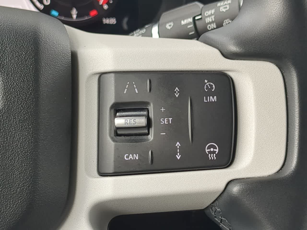 Thumbnail: 2025 Land Rover Defender - 26