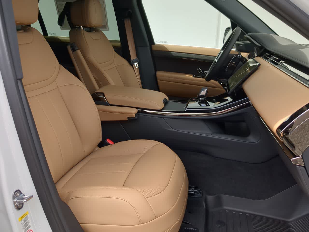Thumbnail: 2025 Land Rover Range Rover Sport - 23