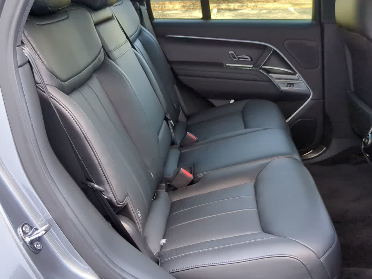 Thumbnail: 2025 Land Rover Range Rover - 22