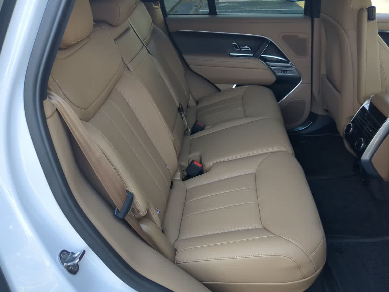 Thumbnail: 2026 Land Rover Range Rover - 22