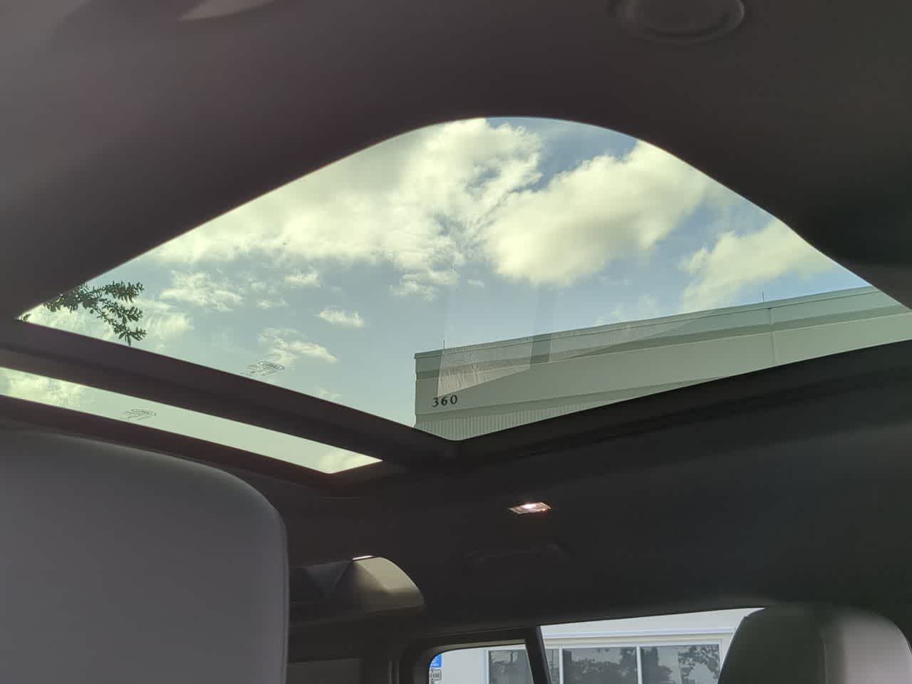 Thumbnail: 2025 Land Rover Defender - 20