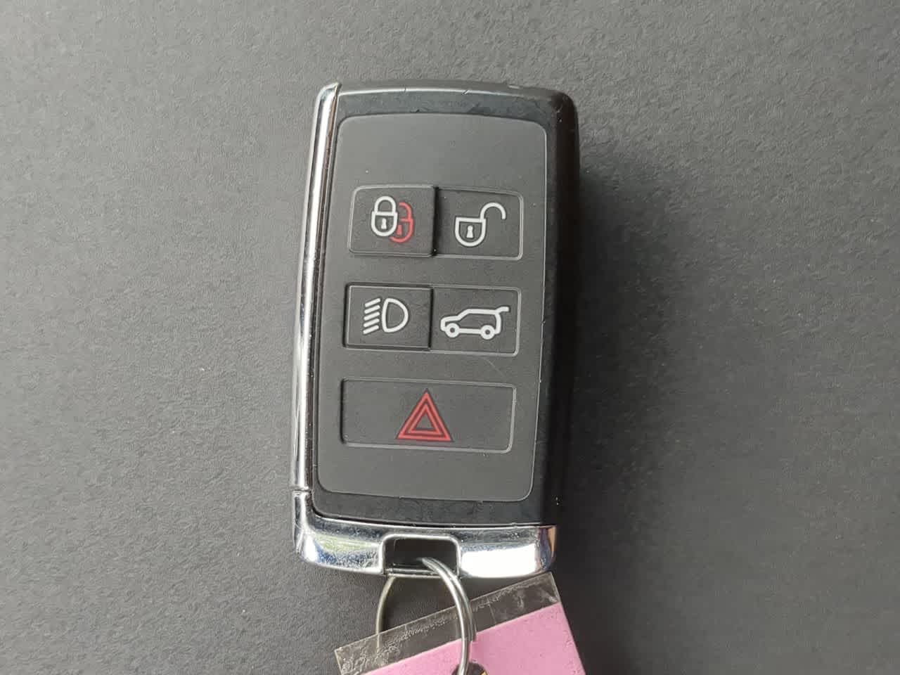 Thumbnail: 2025 Land Rover Discovery - 38