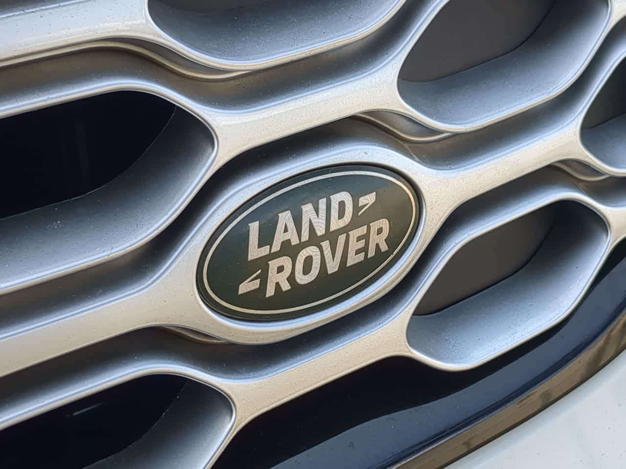 Thumbnail: 2025 Land Rover Discovery - 11