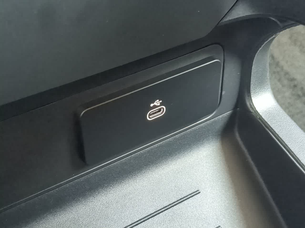 Thumbnail: 2025 Land Rover Defender - 34