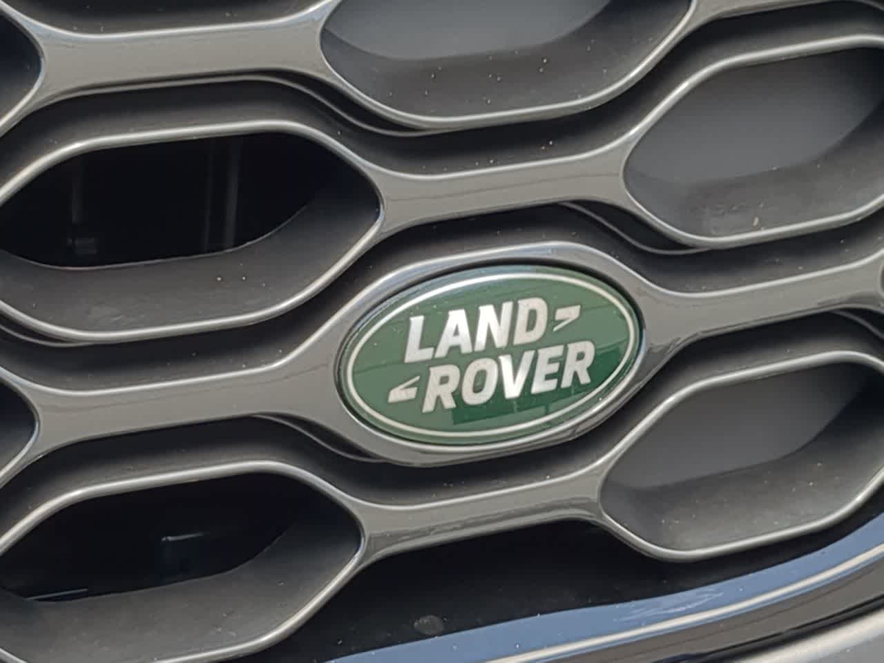 Thumbnail: 2026 Land Rover Discovery - 12