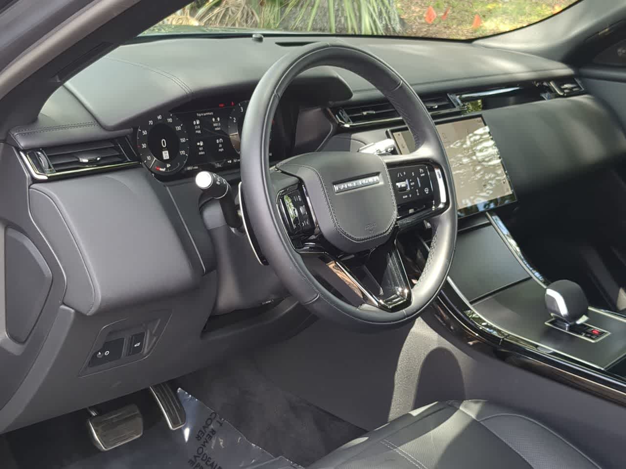 Thumbnail: 2026 Land Rover Range Rover Velar - 10
