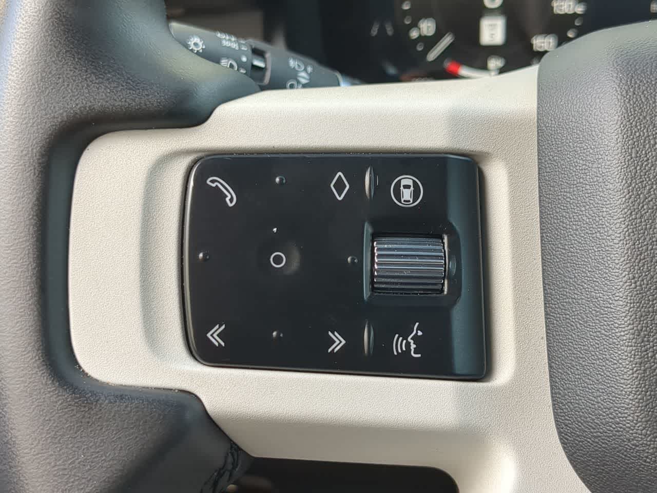 Thumbnail: 2025 Land Rover Defender - 25