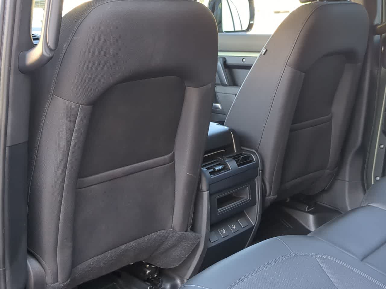 Thumbnail: 2025 Land Rover Defender - 18