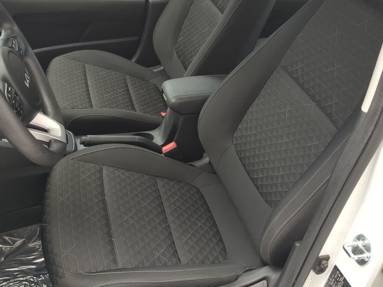 Thumbnail: 2023 Kia Rio - 16