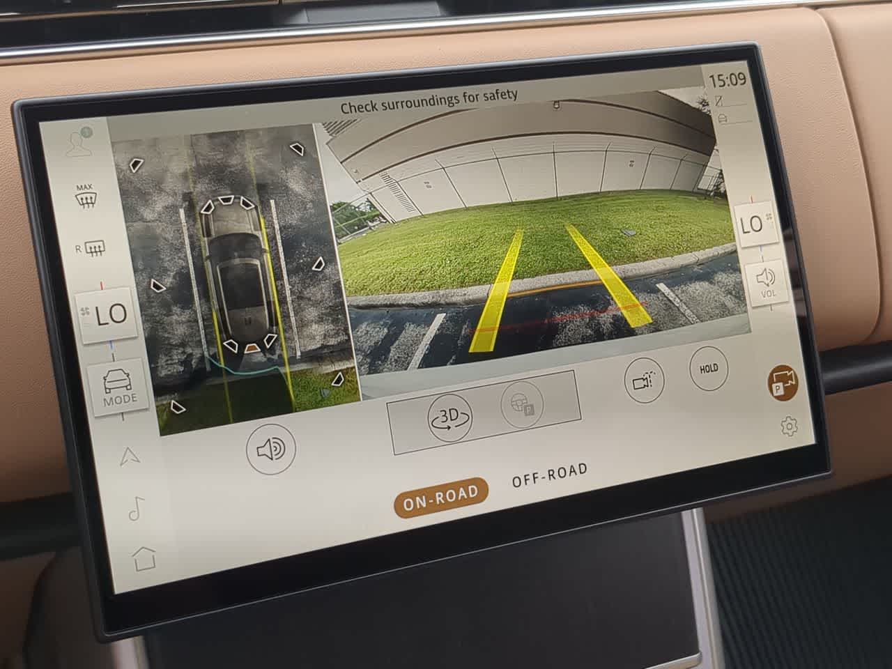 Thumbnail: 2025 Land Rover Range Rover - 32