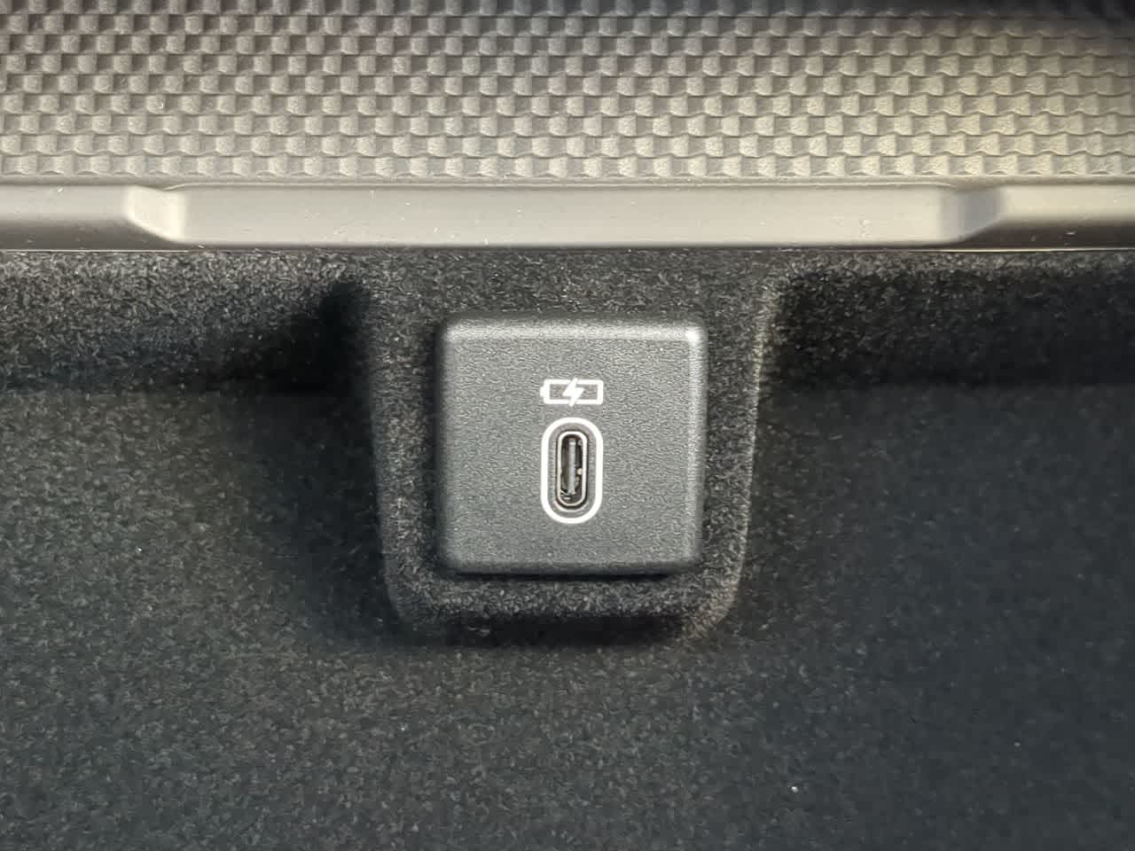 Thumbnail: 2026 Land Rover Range Rover - 34