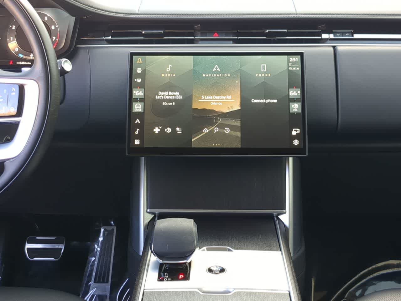 Thumbnail: 2025 Land Rover Range Rover - 30