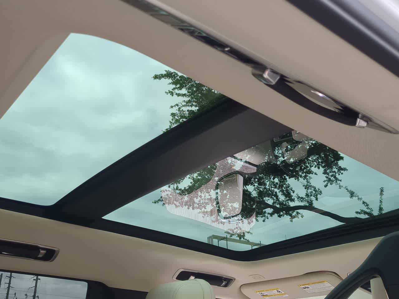 Thumbnail: 2025 Land Rover Range Rover - 23