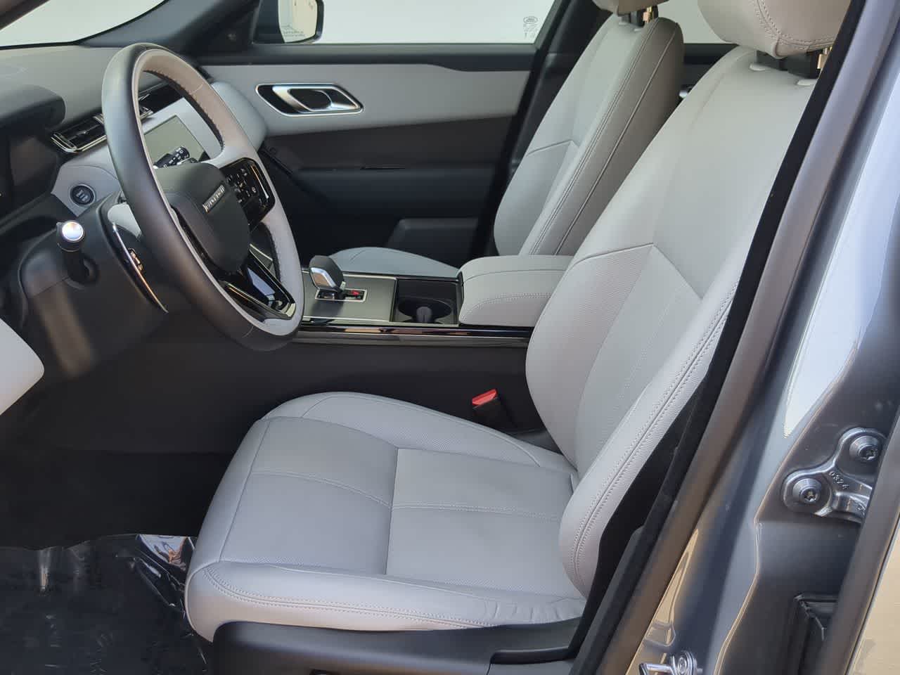 Thumbnail: 2026 Land Rover Range Rover Velar - 16