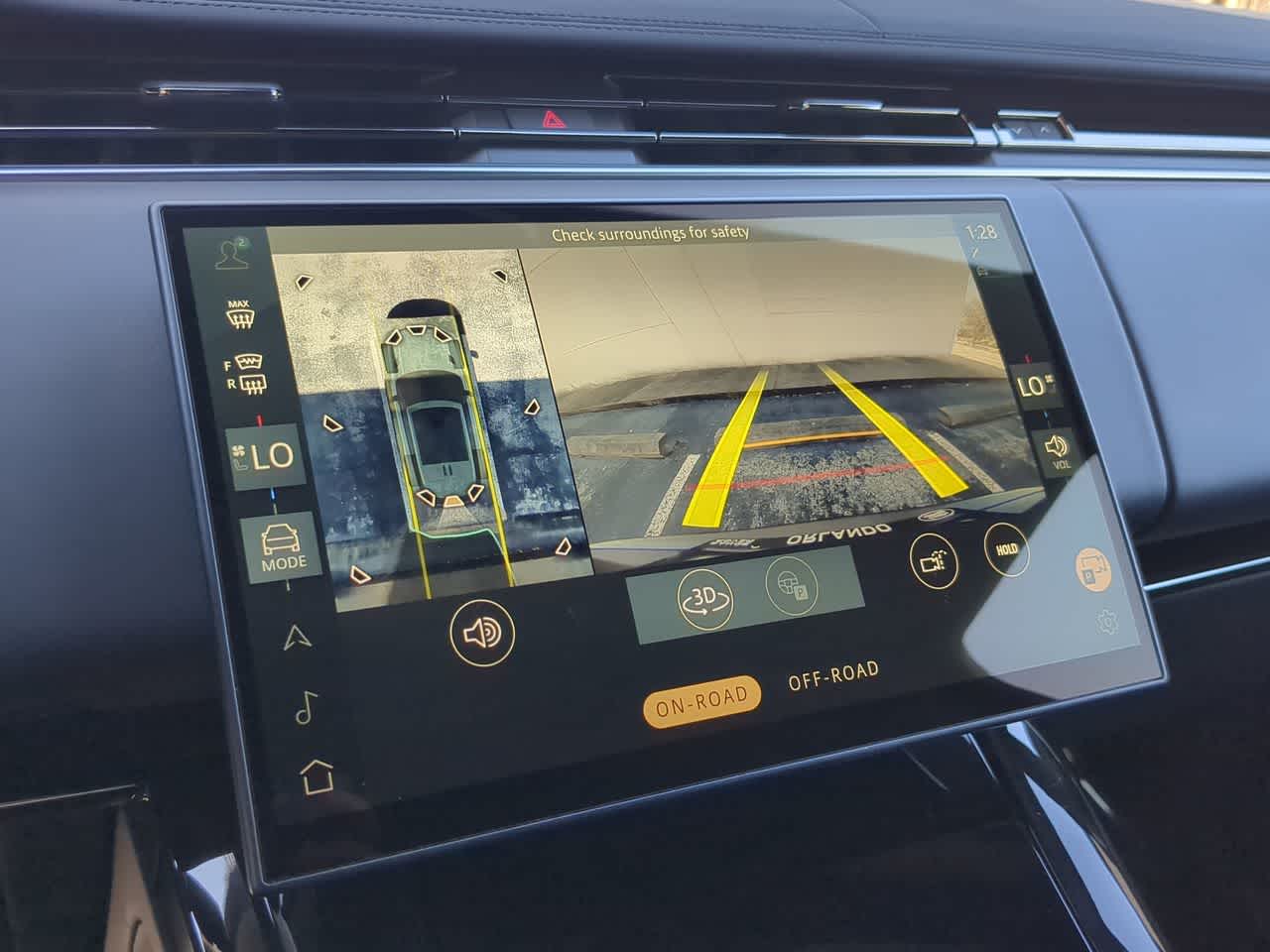 Thumbnail: 2025 Land Rover Range Rover Sport - 32