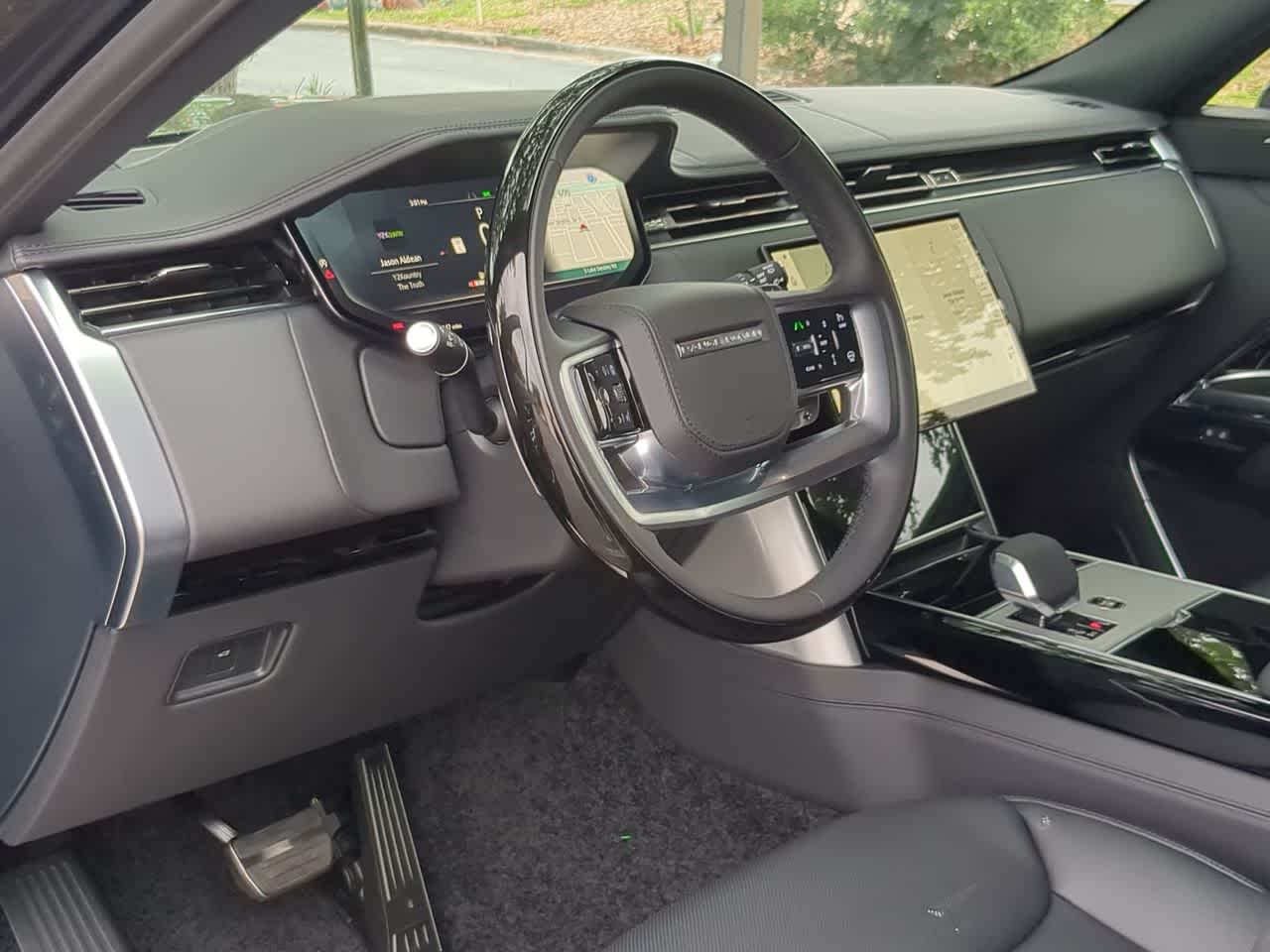 Thumbnail: 2026 Land Rover Range Rover - 10