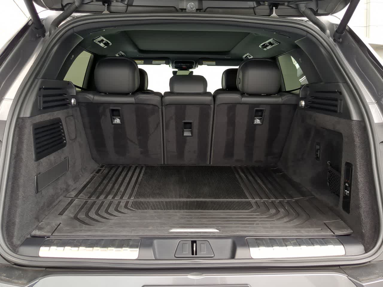 Thumbnail: 2024 Land Rover Range Rover Sport - 35