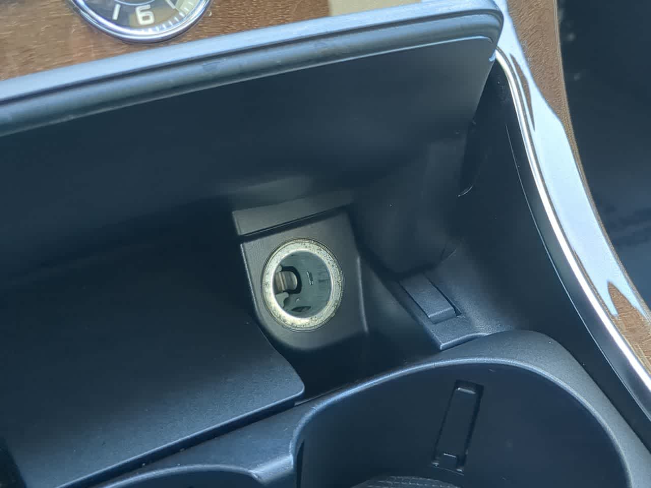 Thumbnail: 2015 Mercedes-Benz C-Class - 32