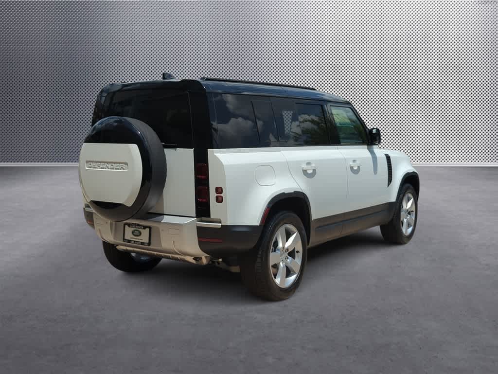 2025 Land Rover Defender 110 8