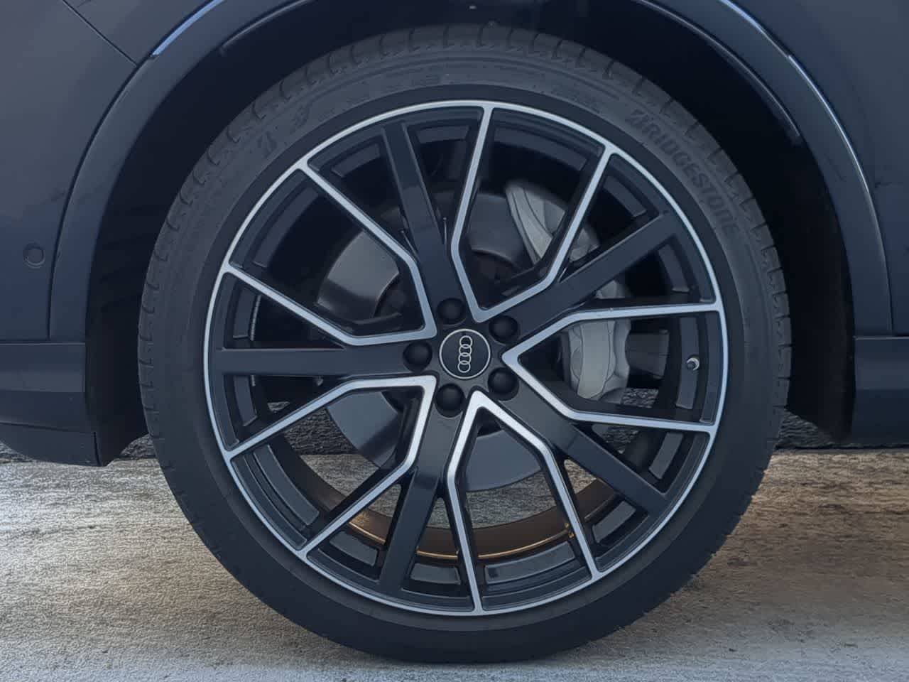 Thumbnail: 2023 Audi Q7 - 13