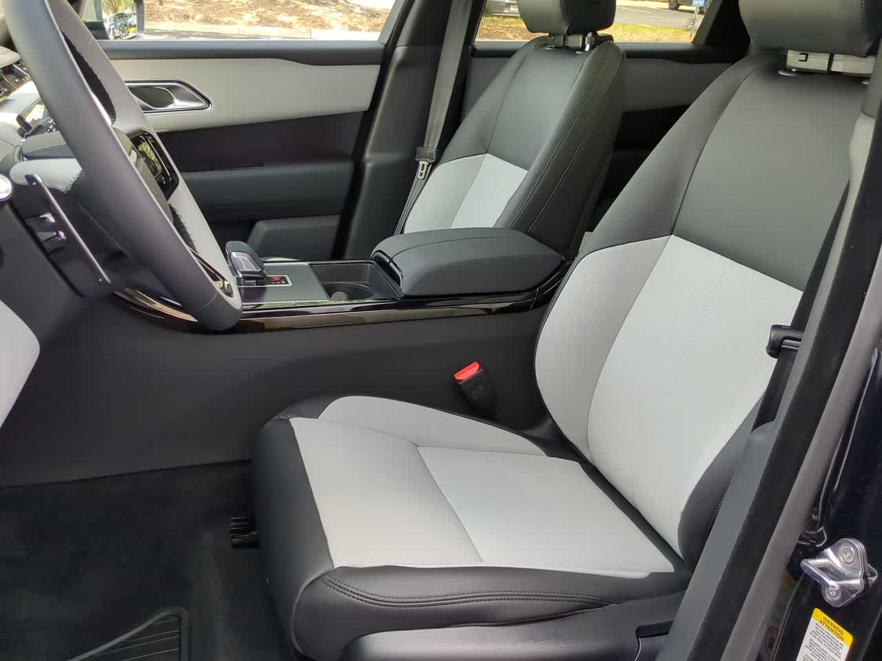 Thumbnail: 2026 Land Rover Range Rover Velar - 17