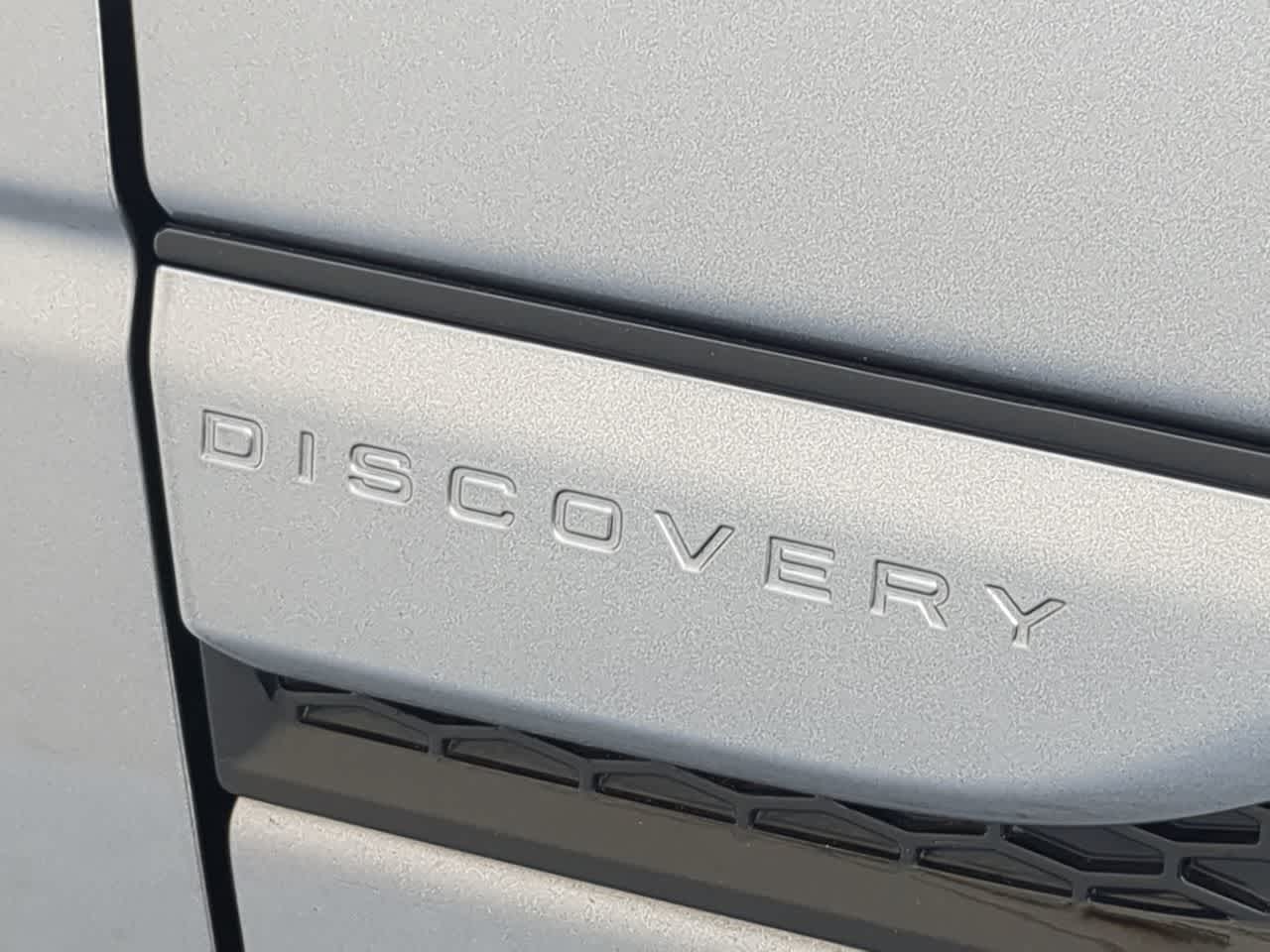Thumbnail: 2025 Land Rover Discovery Sport - 13