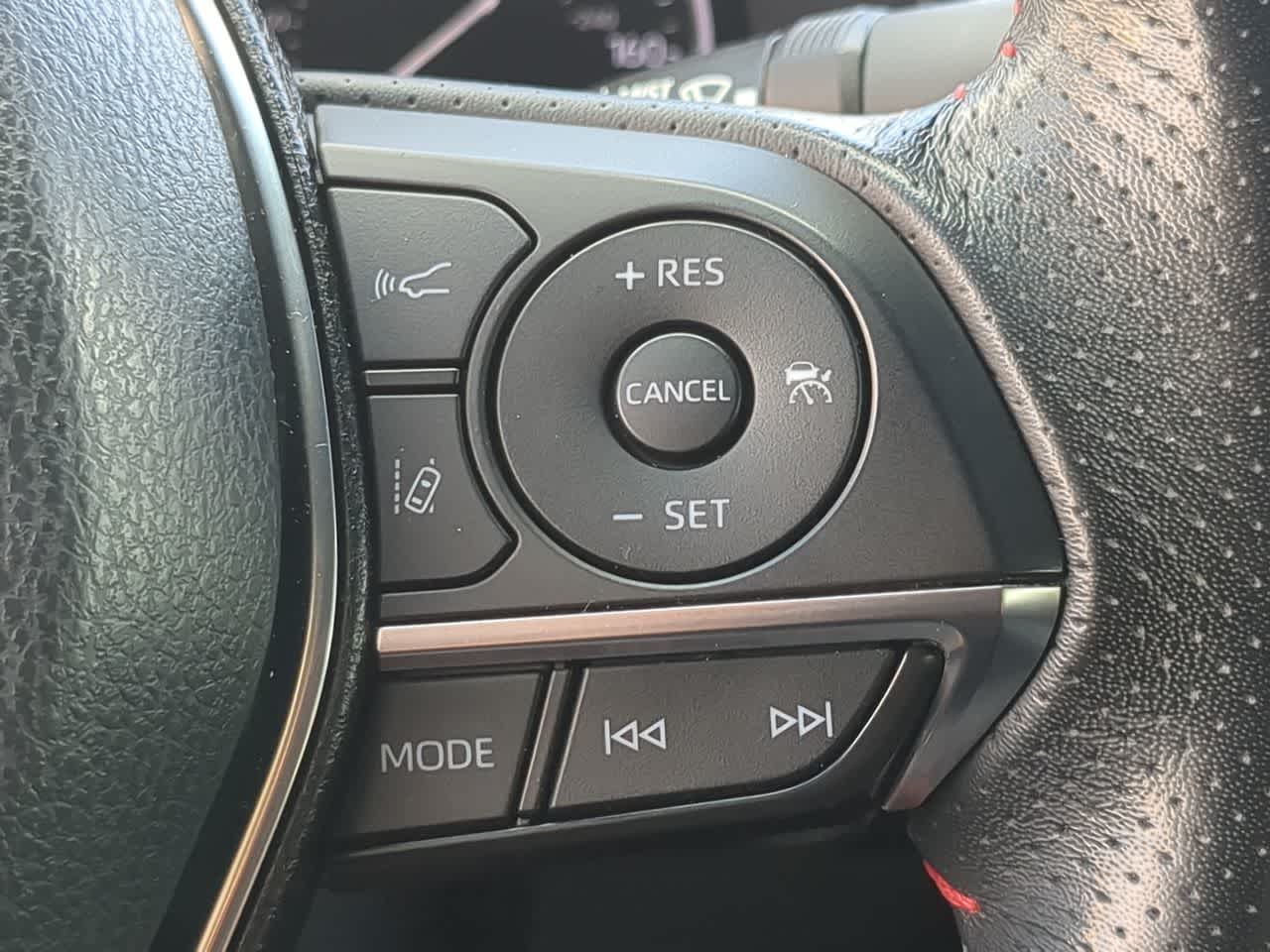 Thumbnail: 2020 Toyota Avalon - 26