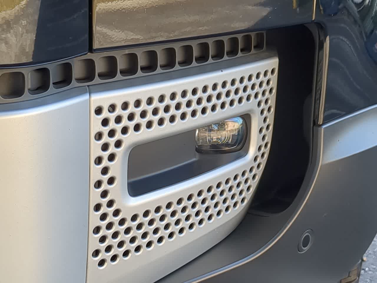 Thumbnail: 2025 Land Rover Defender - 11