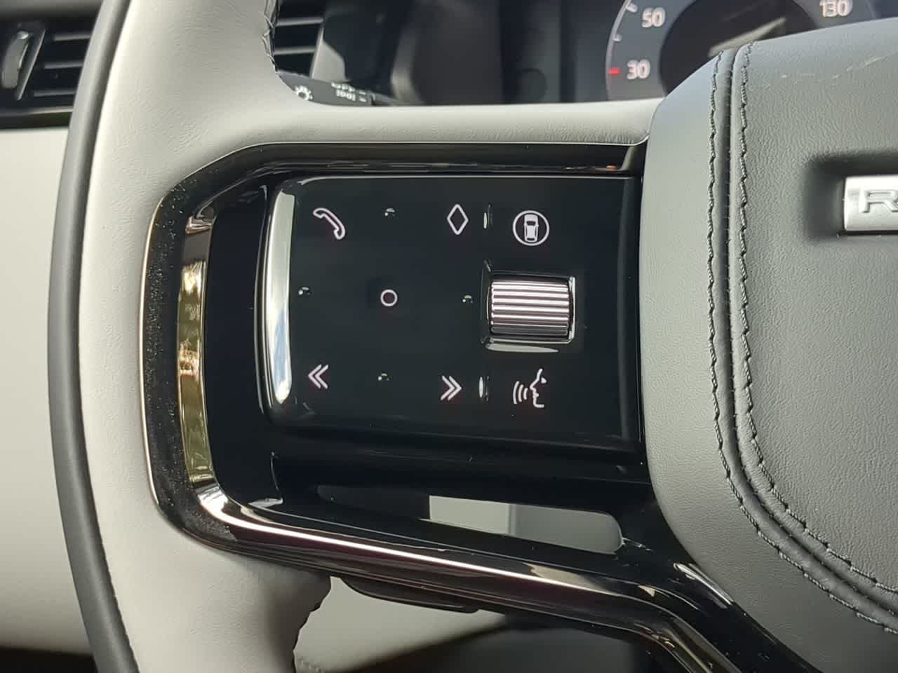 Thumbnail: 2026 Land Rover Range Rover Velar - 25