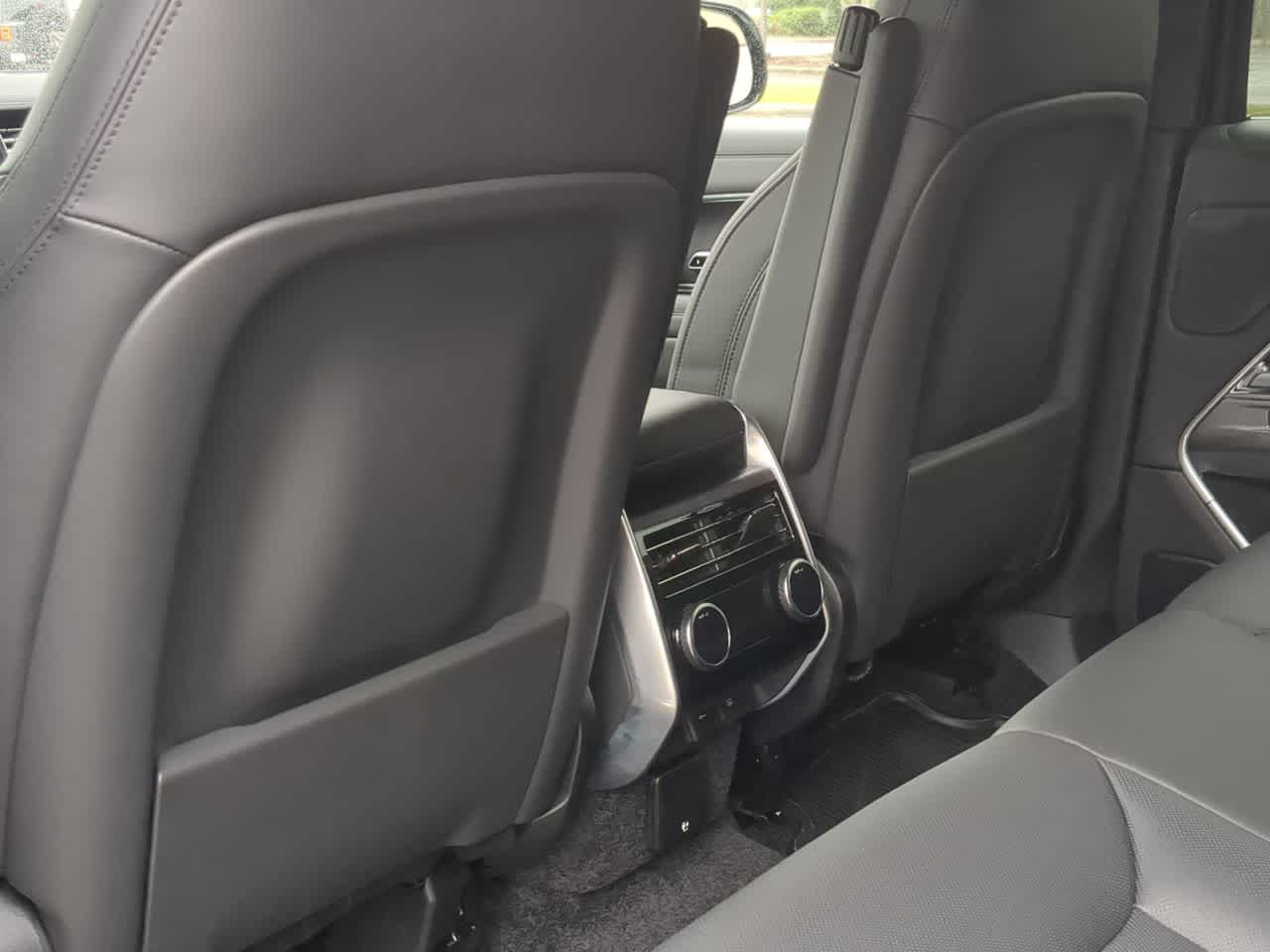 Thumbnail: 2025 Land Rover Range Rover - 18