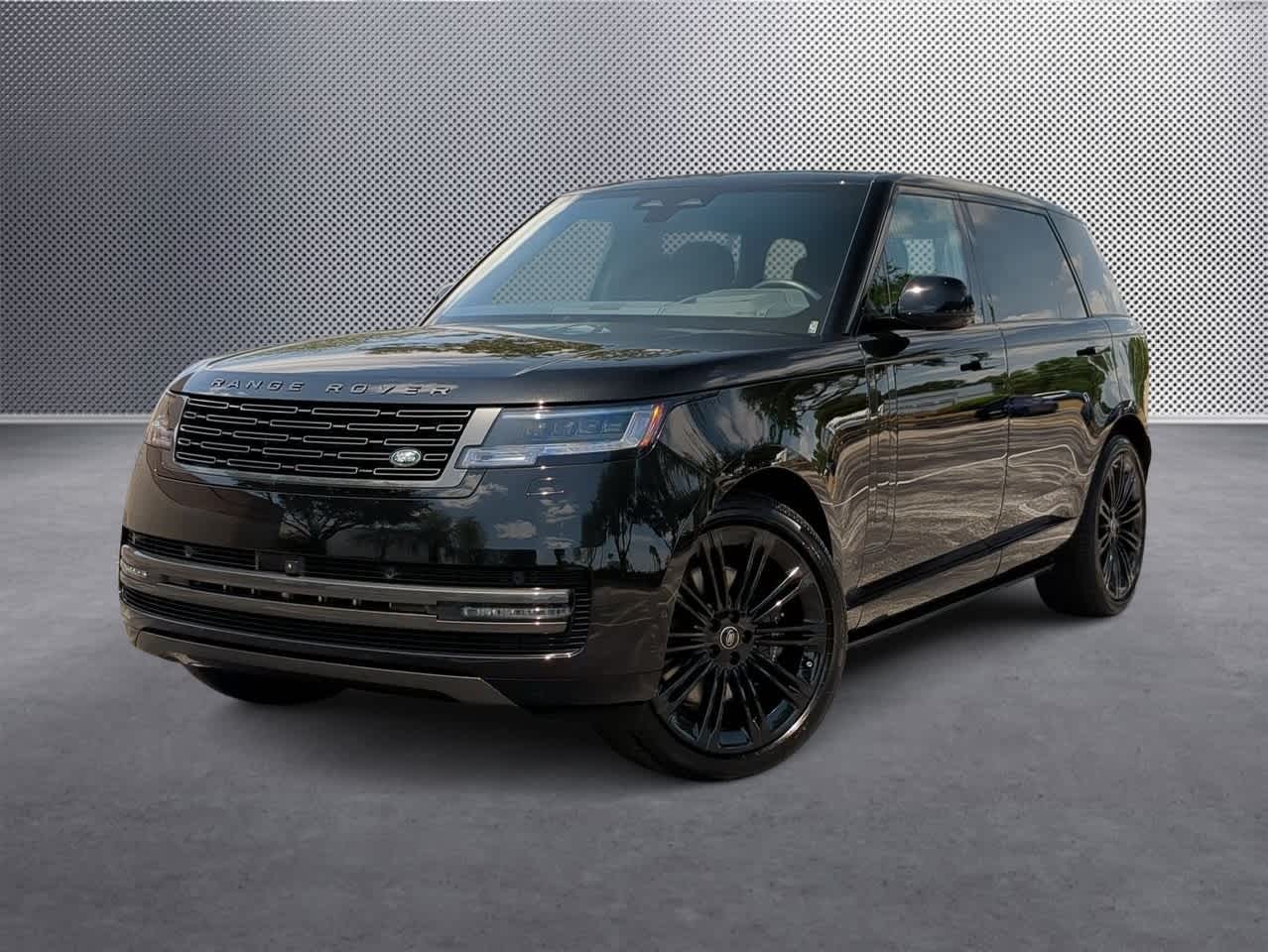 2025 Land Rover Range Rover SE Hero Image