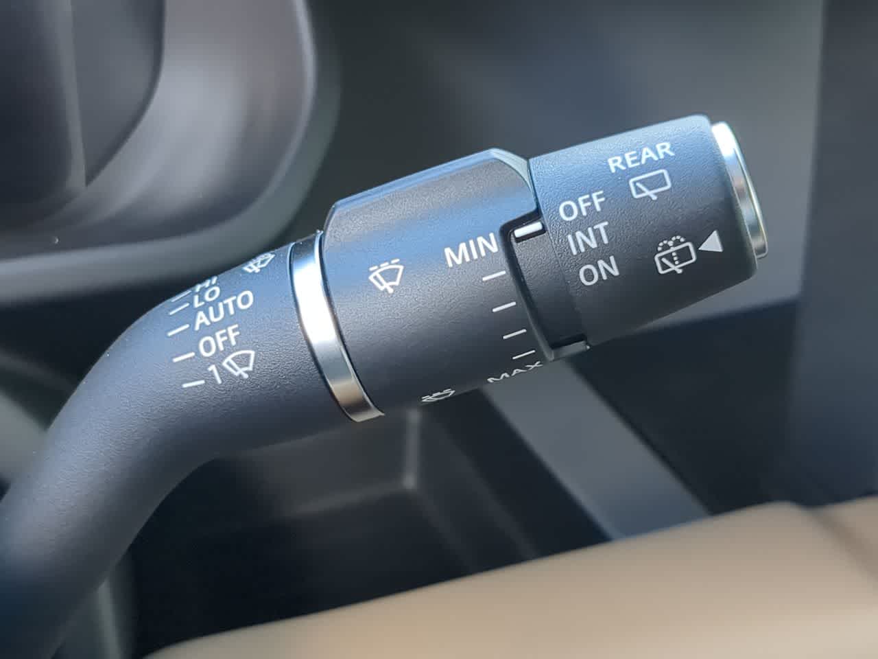 Thumbnail: 2025 Land Rover Defender - 28