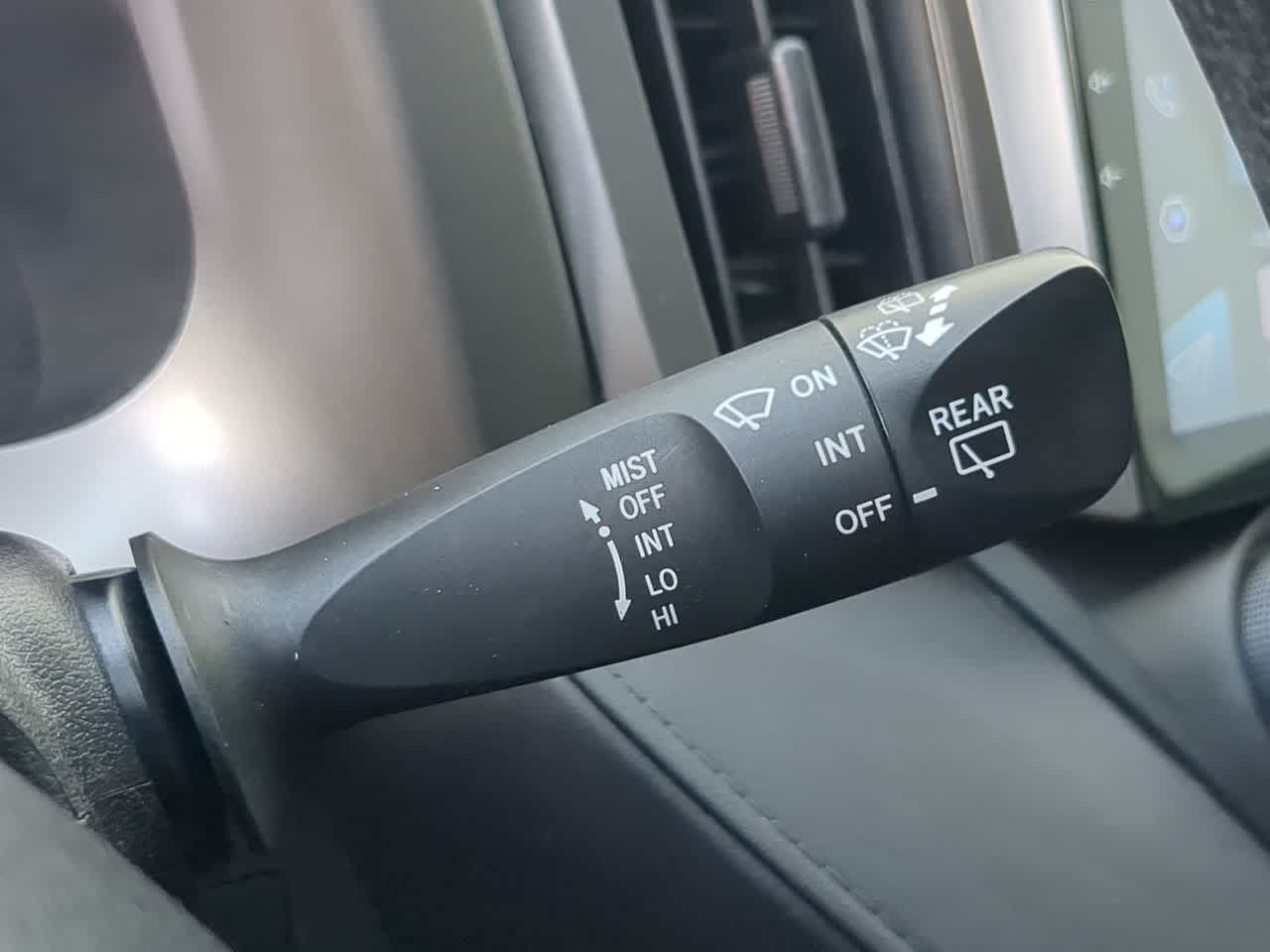 Thumbnail: 2016 Toyota RAV4 - 24