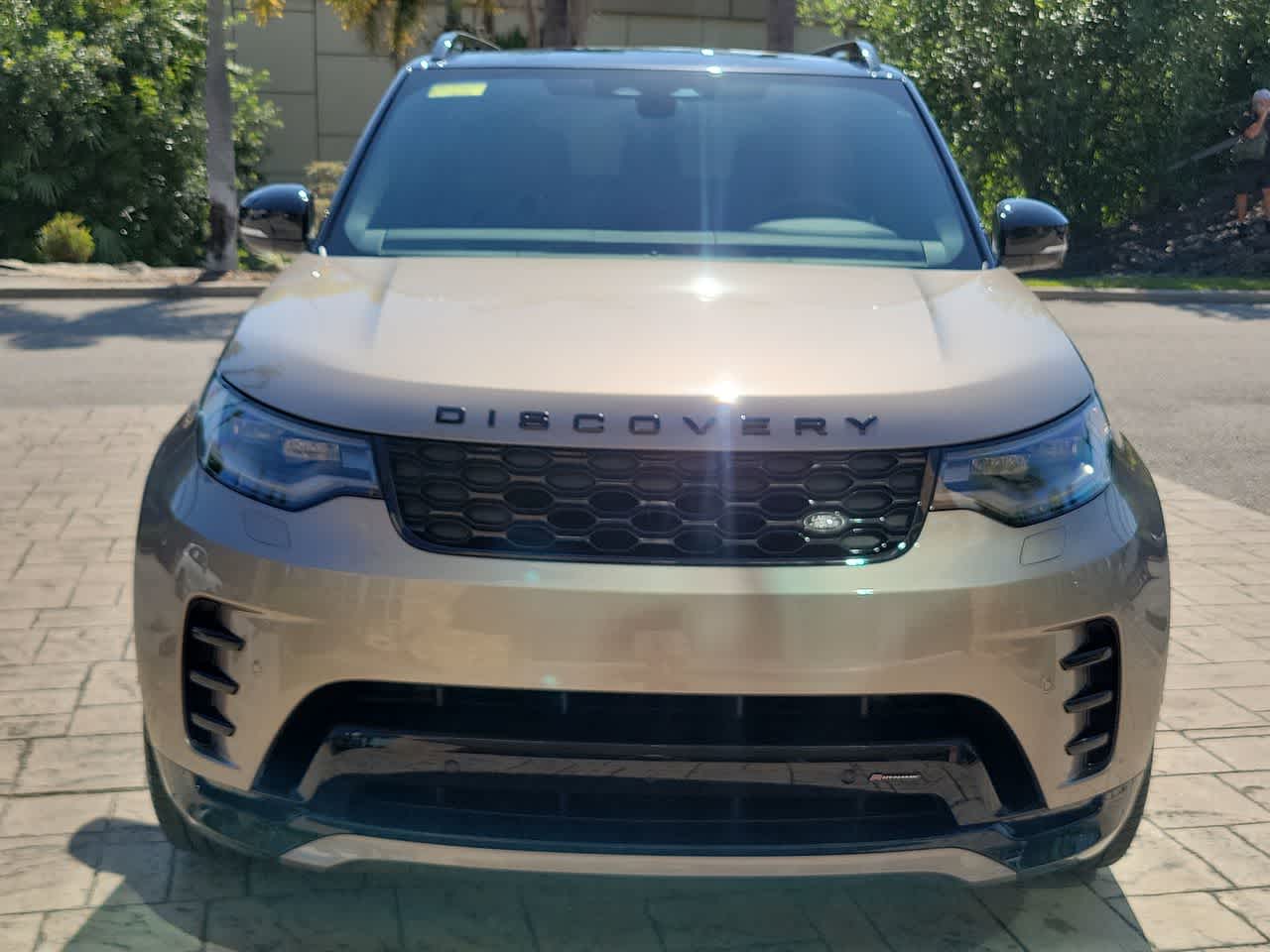 2023 Land Rover Discovery R-Dynamic S 8